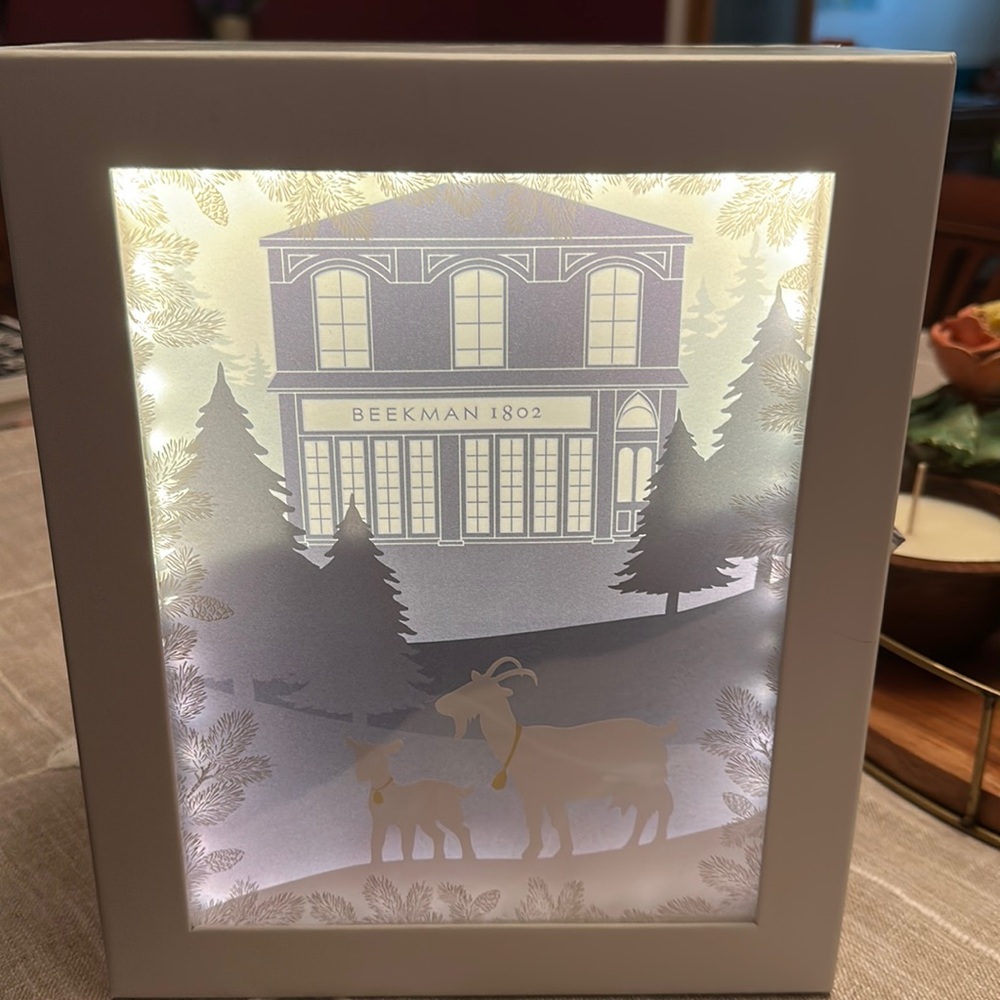Beekman 1802 All Aglow Shadowbox Advent Calendar